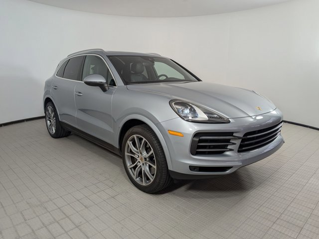 Certified 2023 Porsche Cayenne Platinum Edition image 7