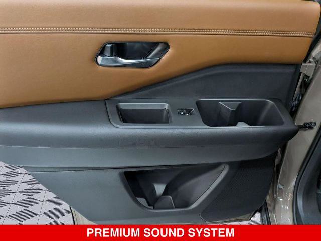 Certified 2023 Nissan Pathfinder Platinum AWD/4WD image 30