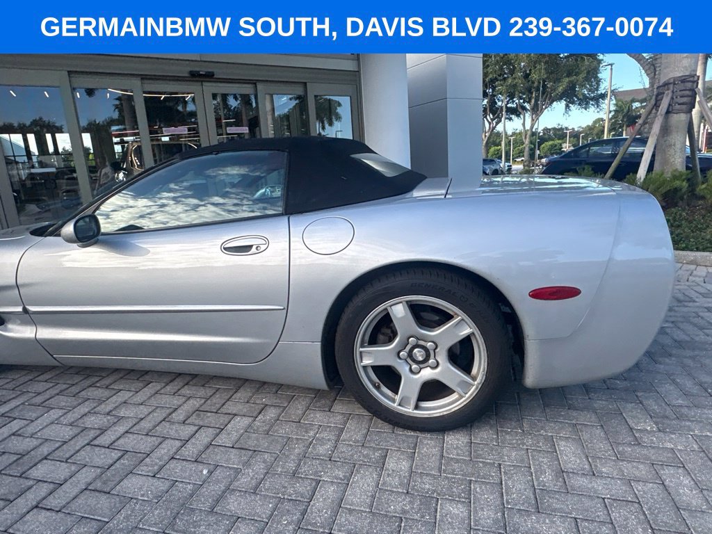 Used 1999 Chevrolet Corvette Convertible RWD image 7