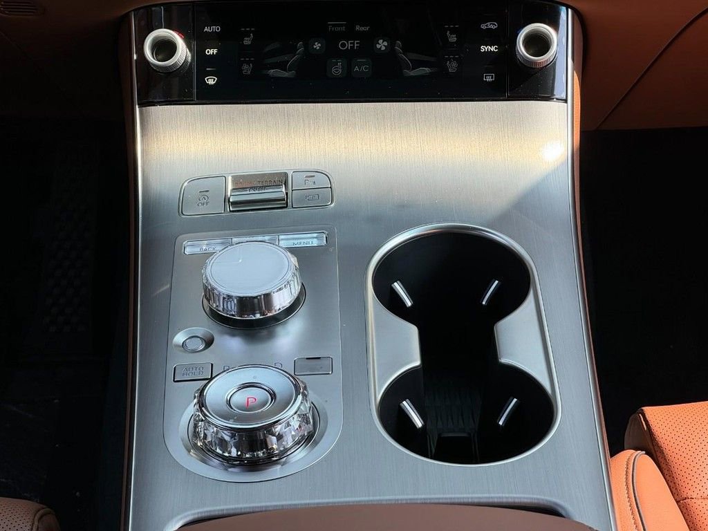 Certified 2026 Genesis GV70 2.5T Advanced image 10