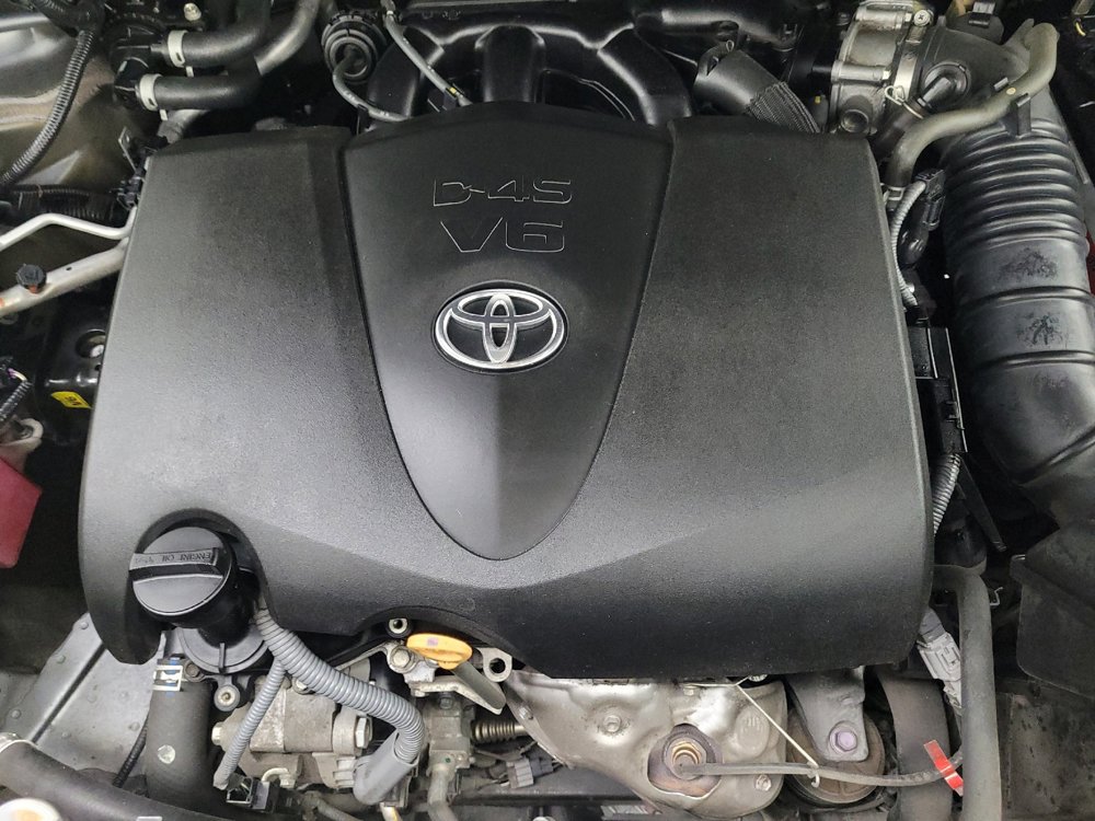 Used 2021 Toyota Highlander XLE FWD image 30