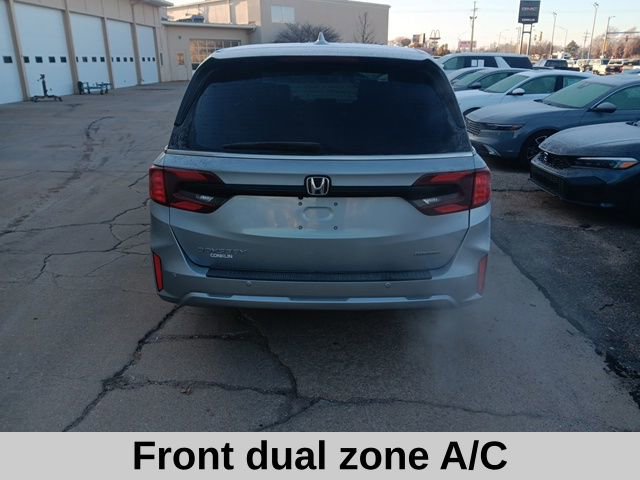 Used 2025 Honda Odyssey Touring image 4
