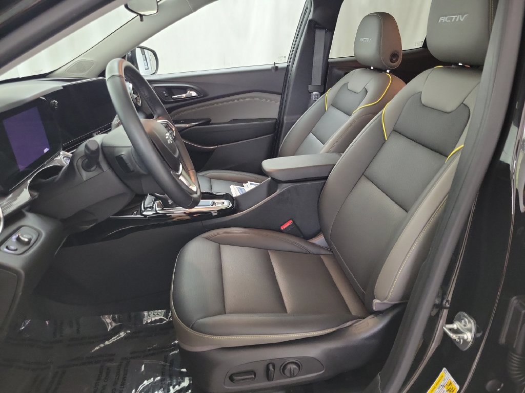 Certified 2024 Chevrolet Trax ACTIV w/ Sunroof Package FWD image 9
