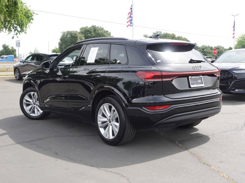 Used 2025 Audi Q6 e-tron Premium w/ Convenience Package image 7