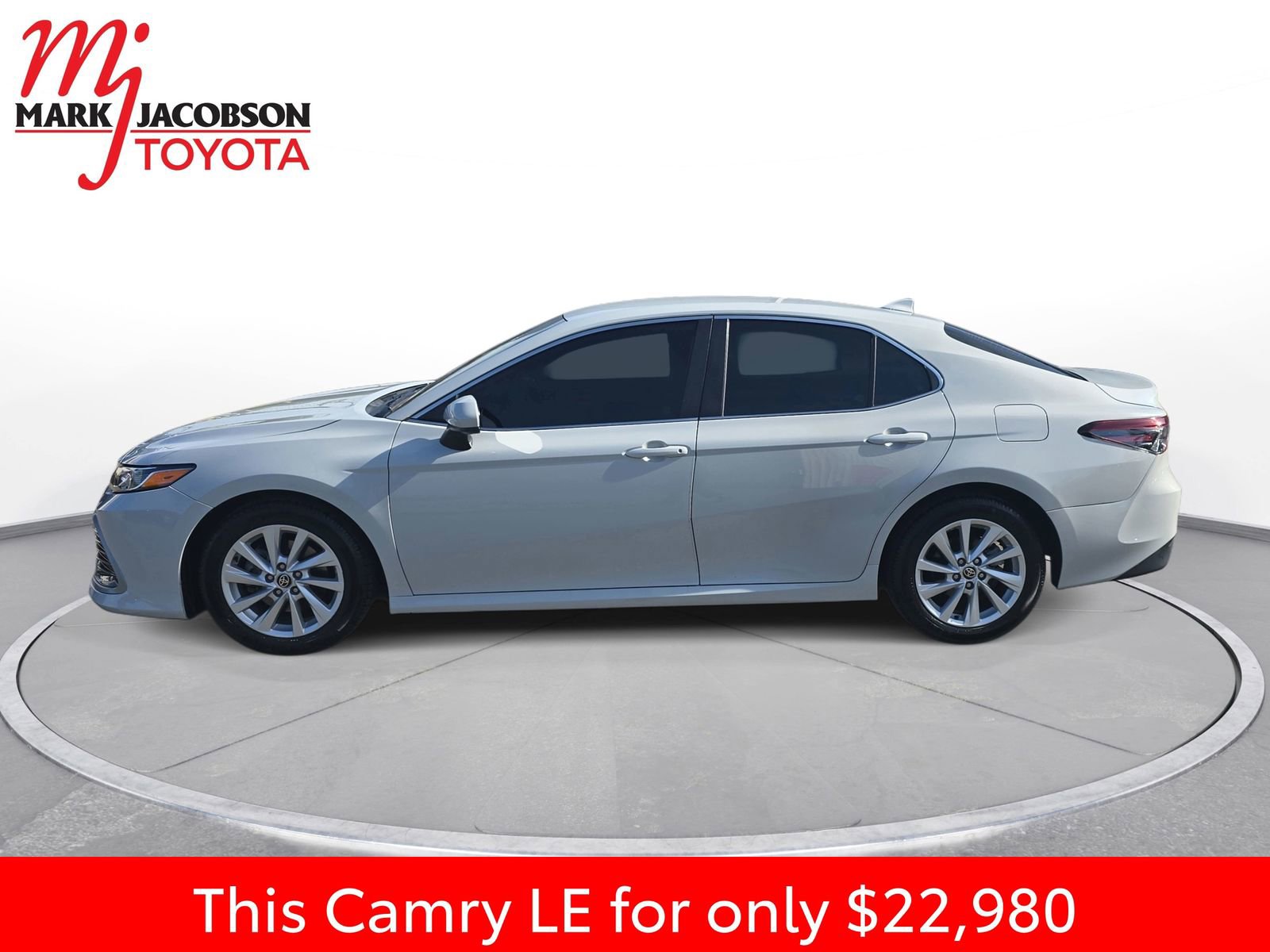 Used 2022 Toyota Camry LE FWD image 14