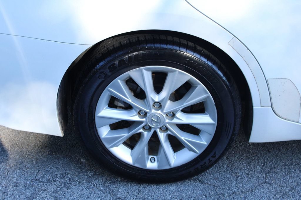 Used 2014 Lexus ES 300h w/ Luxury Package w/Bamboo Trim FWD image 37
