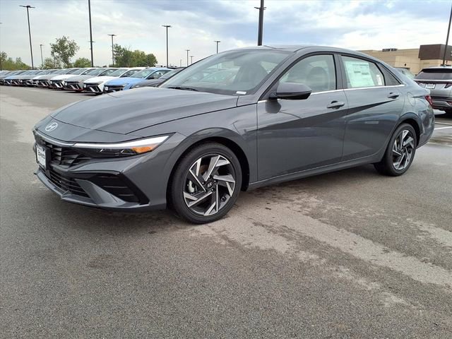 New 2025 Hyundai Elantra Limited