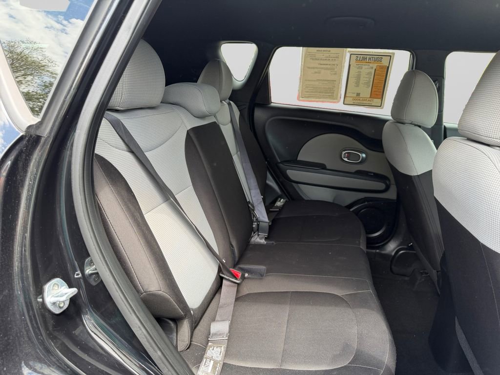 Used 2019 Kia Soul FWD image 18