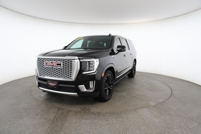 Used 2023 GMC Yukon XL Denali image 32