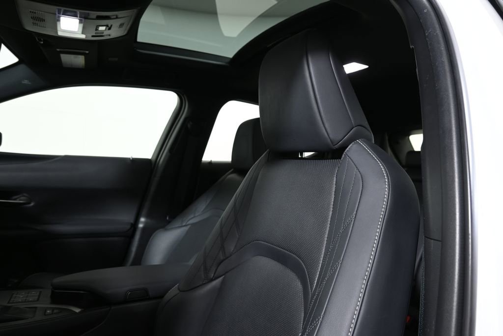 Used 2024 Lexus UX 250h AWD w/ Premium Package image 16