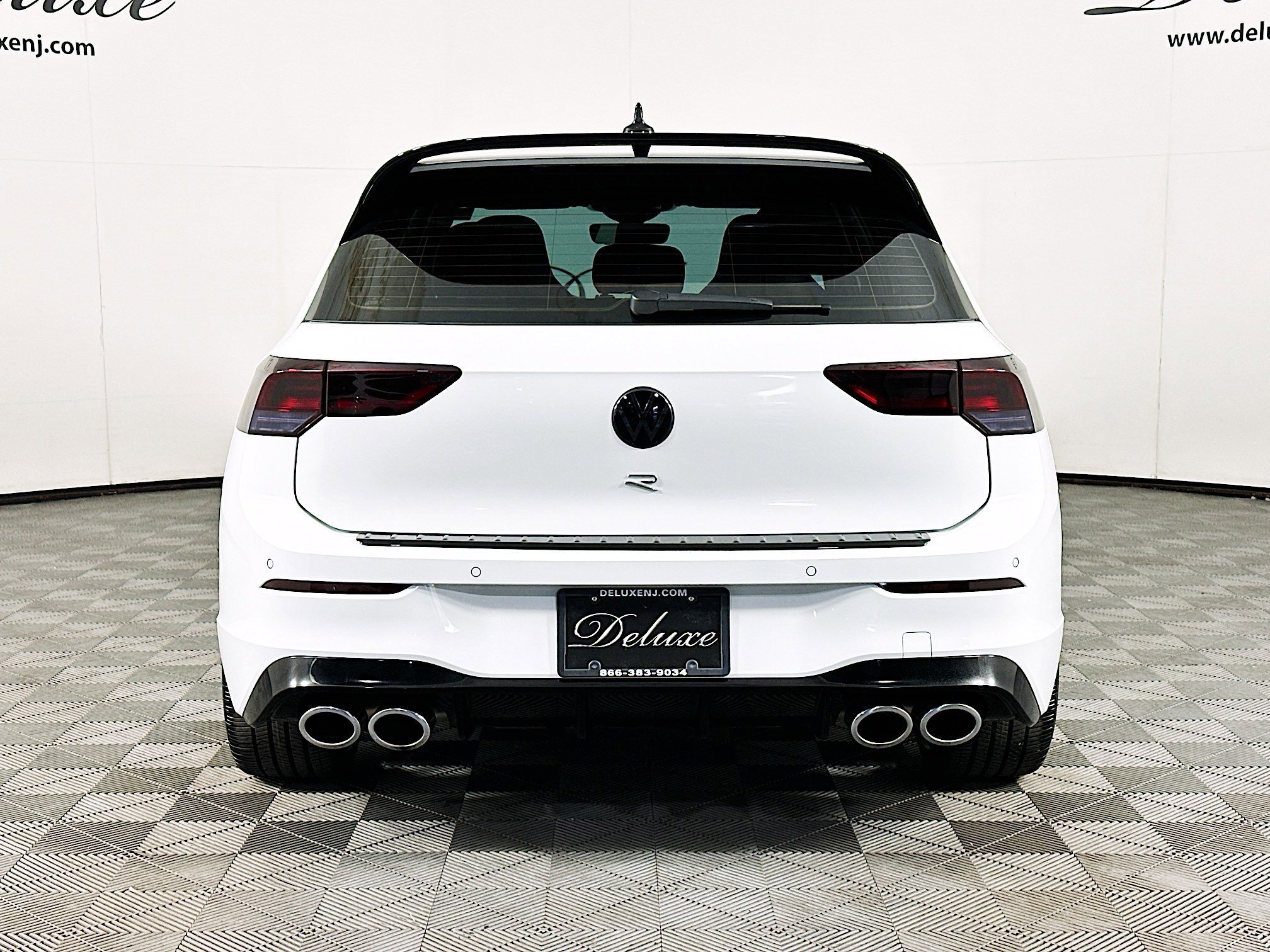 Used 2024 Volkswagen Golf R image 5