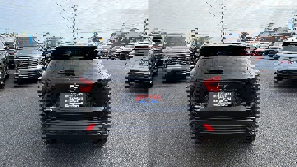 New 2026 Chevrolet Trax LT w/ Driver Confidence Package image 7