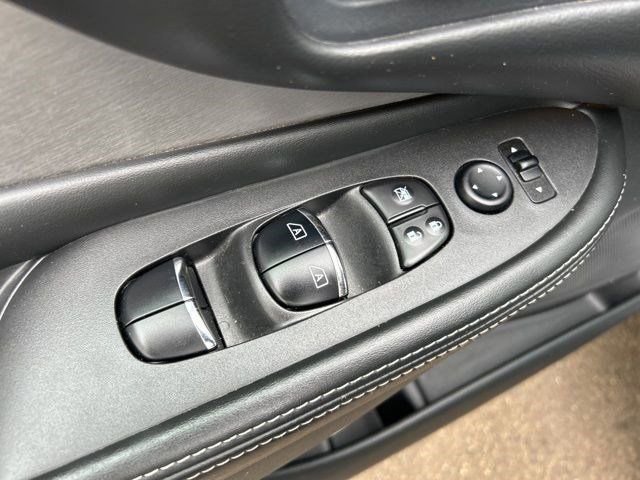 Used 2019 Nissan Murano SV image 12