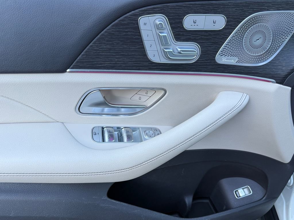 Used 2020 Mercedes-Benz GLS 450 4MATIC image 11