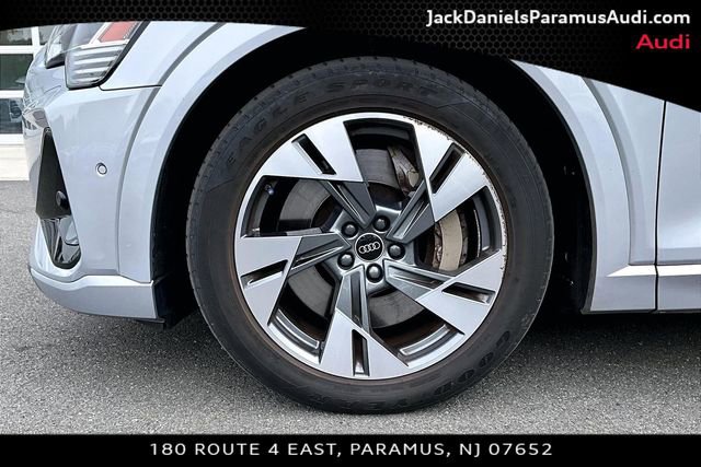 Used 2023 Audi e-tron Premium w/ Convenience Plus Package AWD/4WD image 8