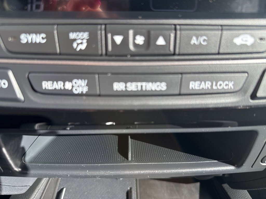 Used 2024 Honda Ridgeline Black Edition image 32