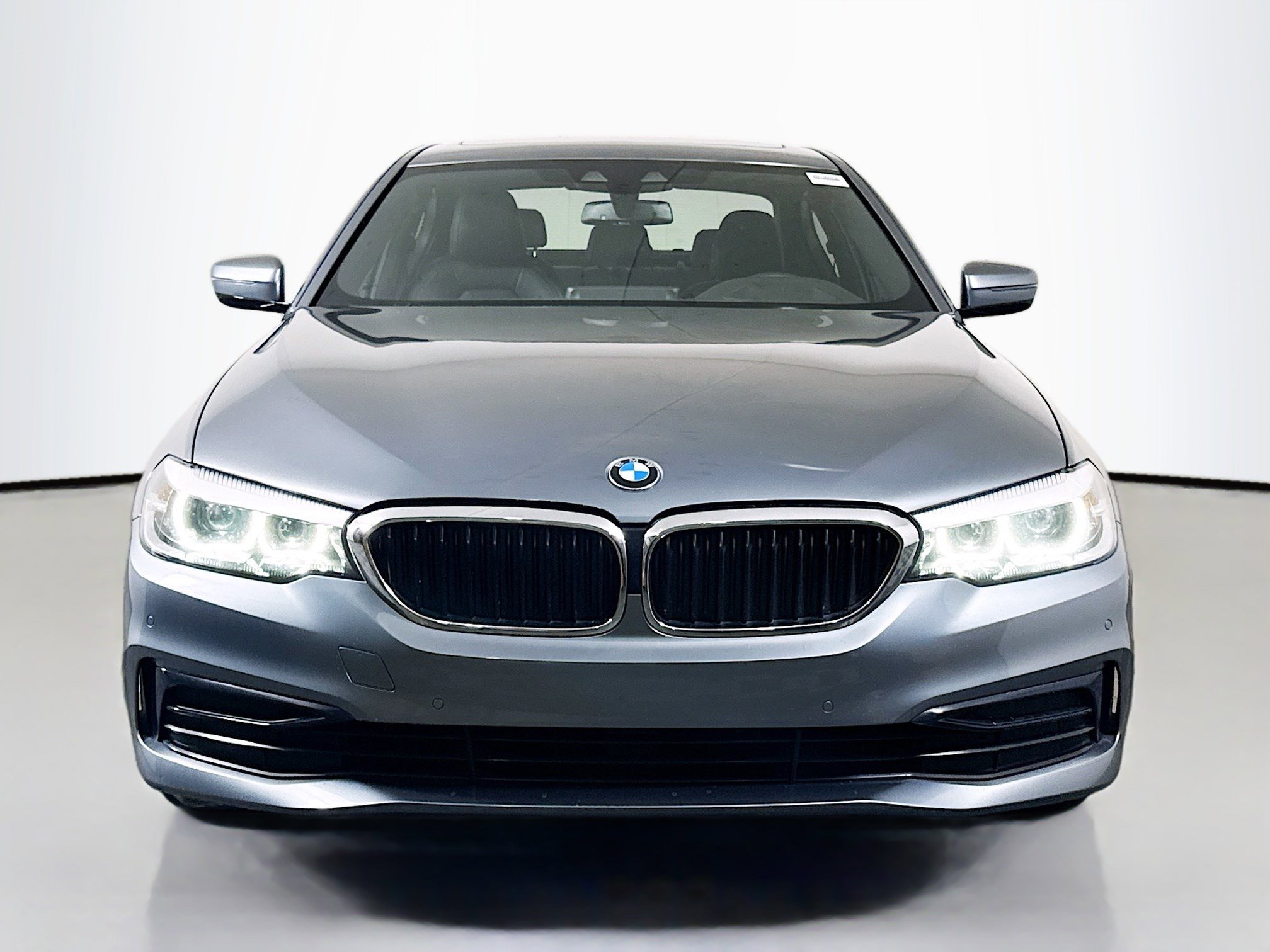 Used 2019 BMW 530i RWD image 2