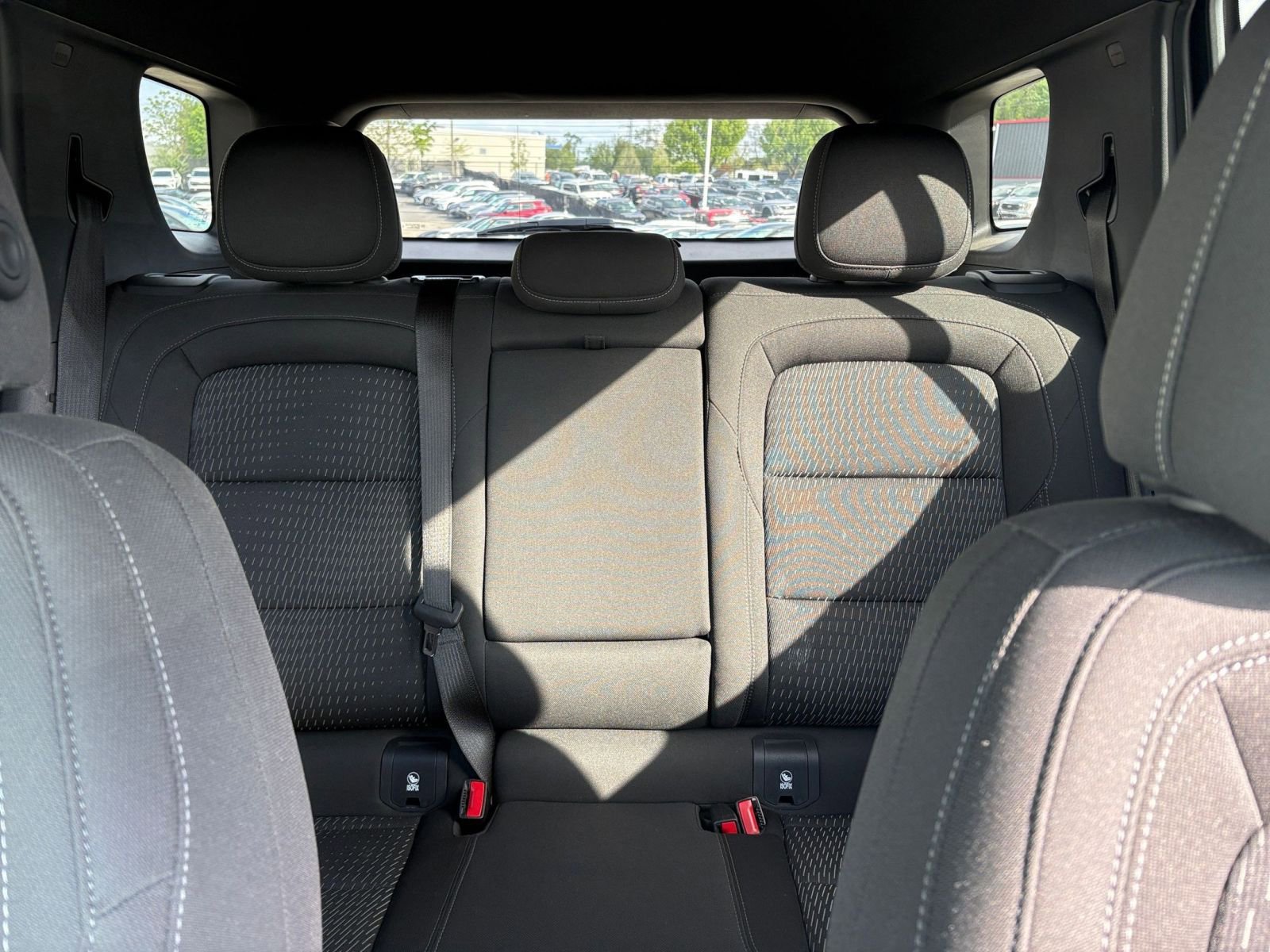 Used 2025 Chevrolet Equinox LT FWD image 38