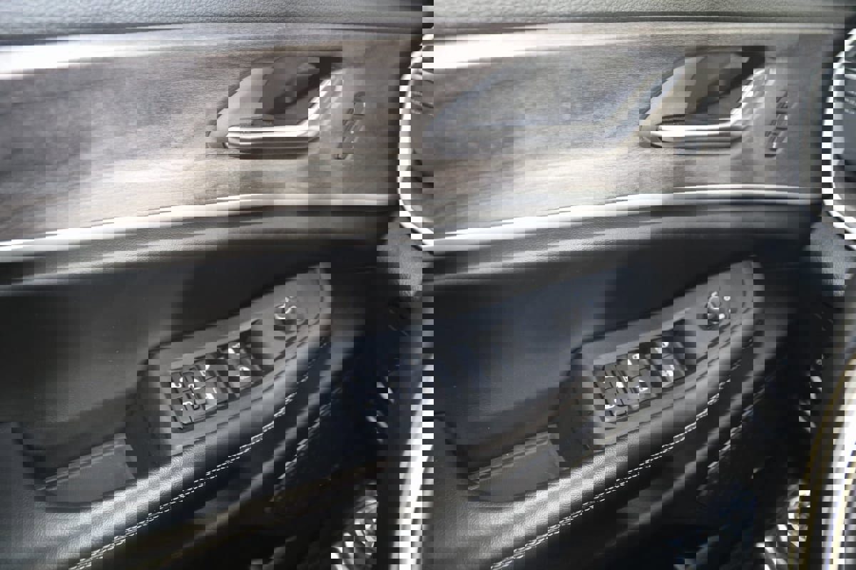 Used 2021 Jeep Grand Cherokee L Limited image 33