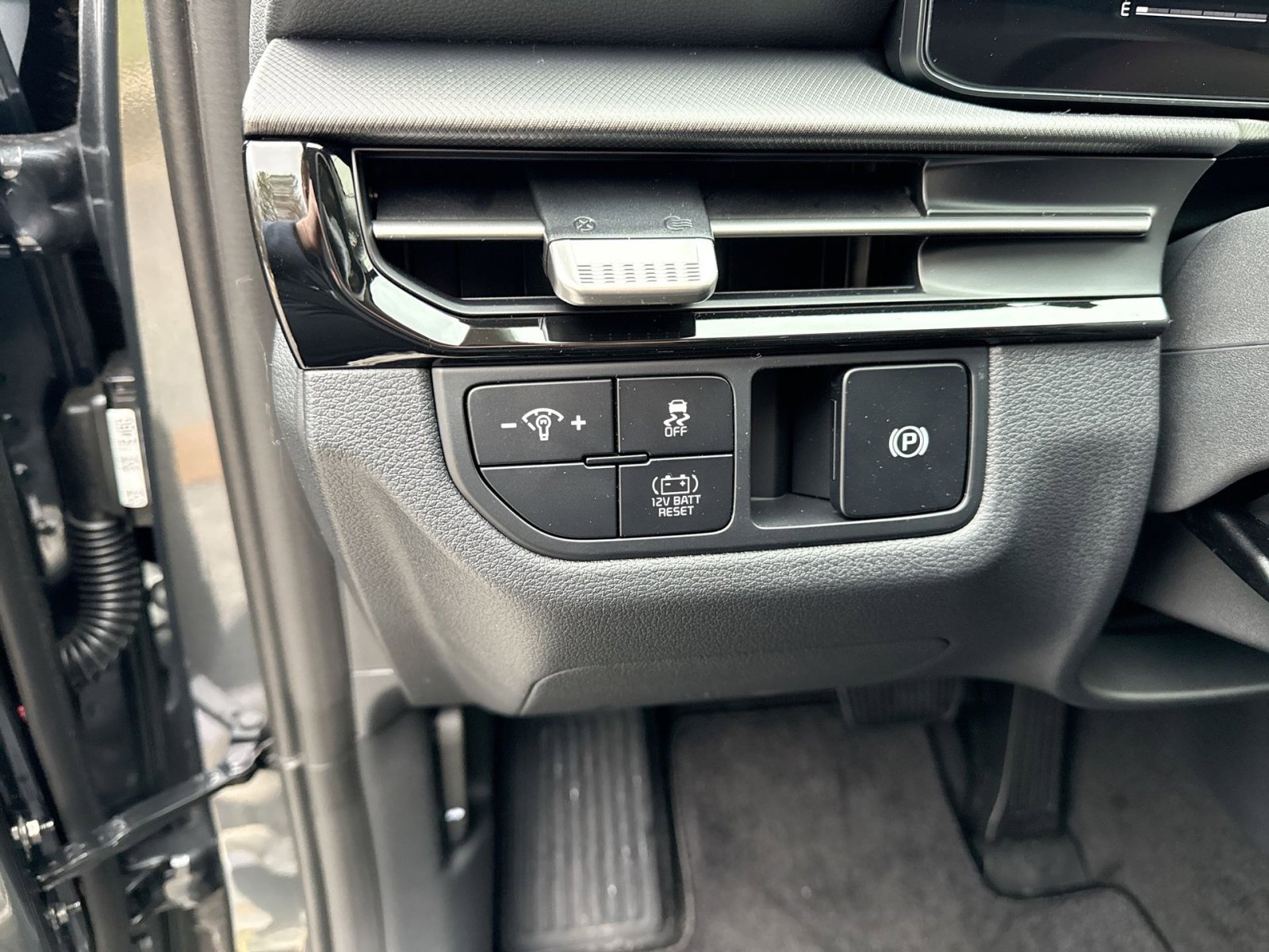 New 2026 Kia Sportage S AWD/4WD image 23