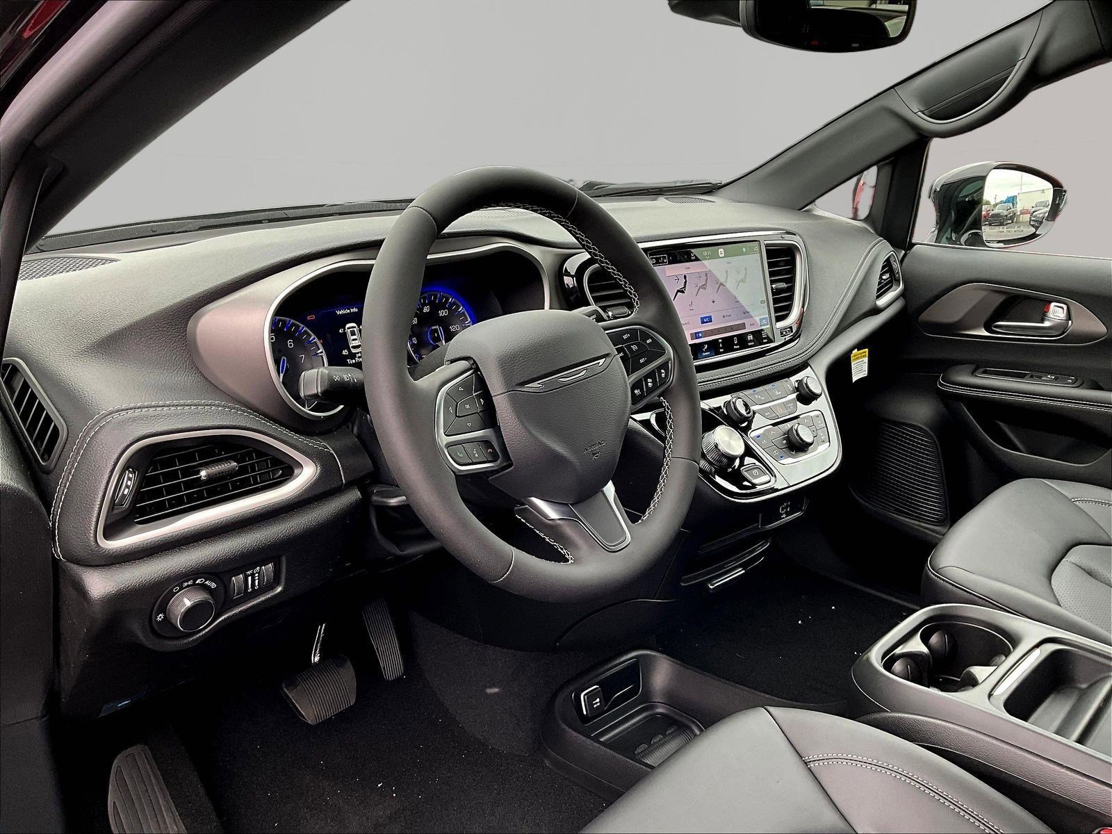 New 2027 Chrysler Pacifica Select FWD image 15