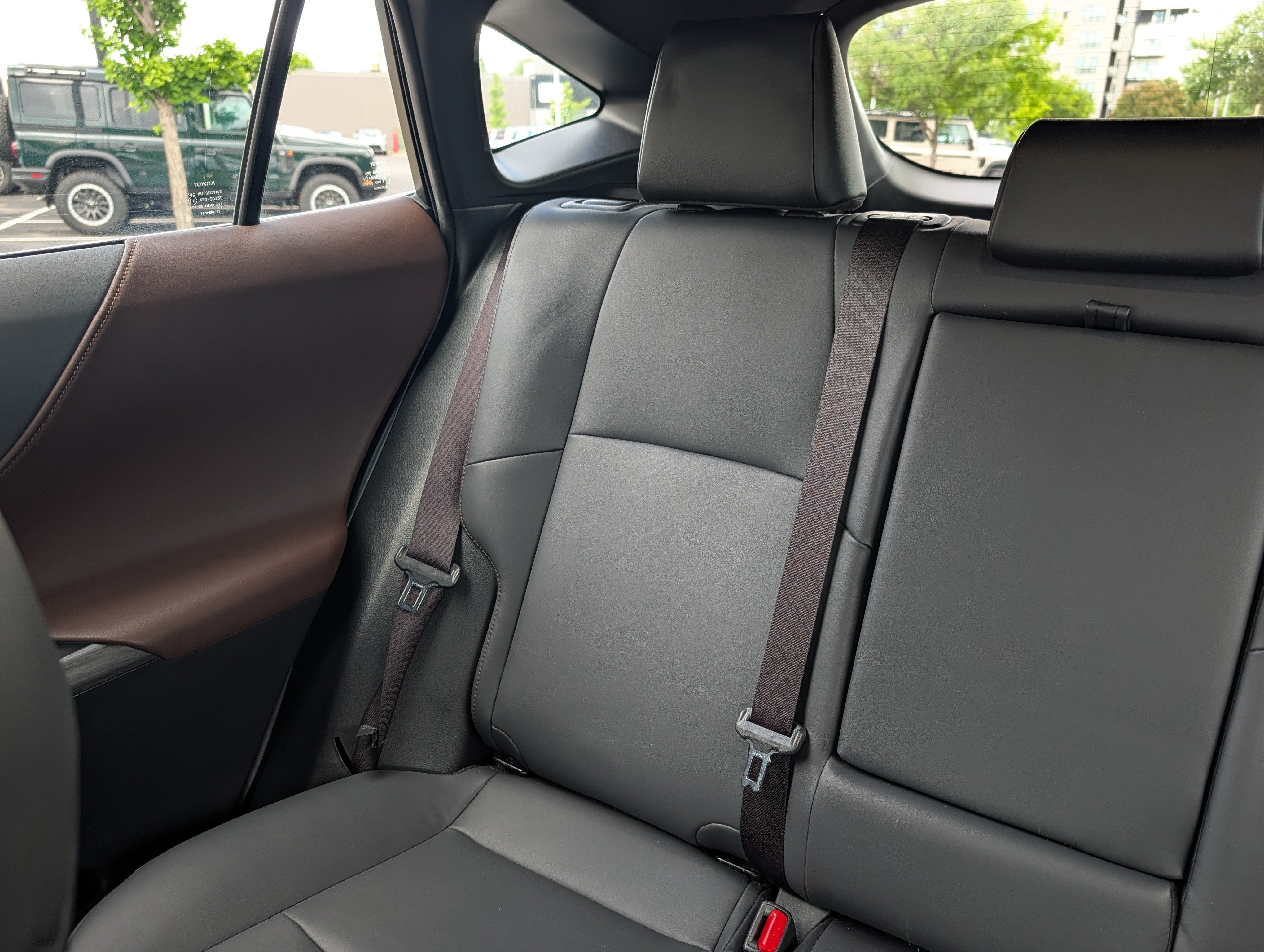 Used 2024 Toyota Venza XLE AWD/4WD image 12