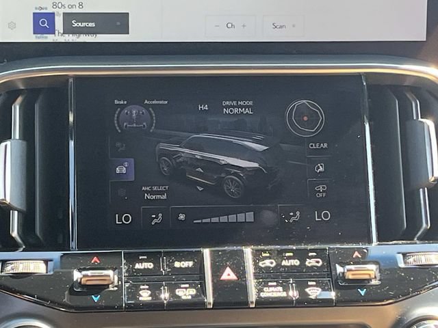 Used 2025 Lexus LX 600 4WD w/ Accessory Package (2T) image 14