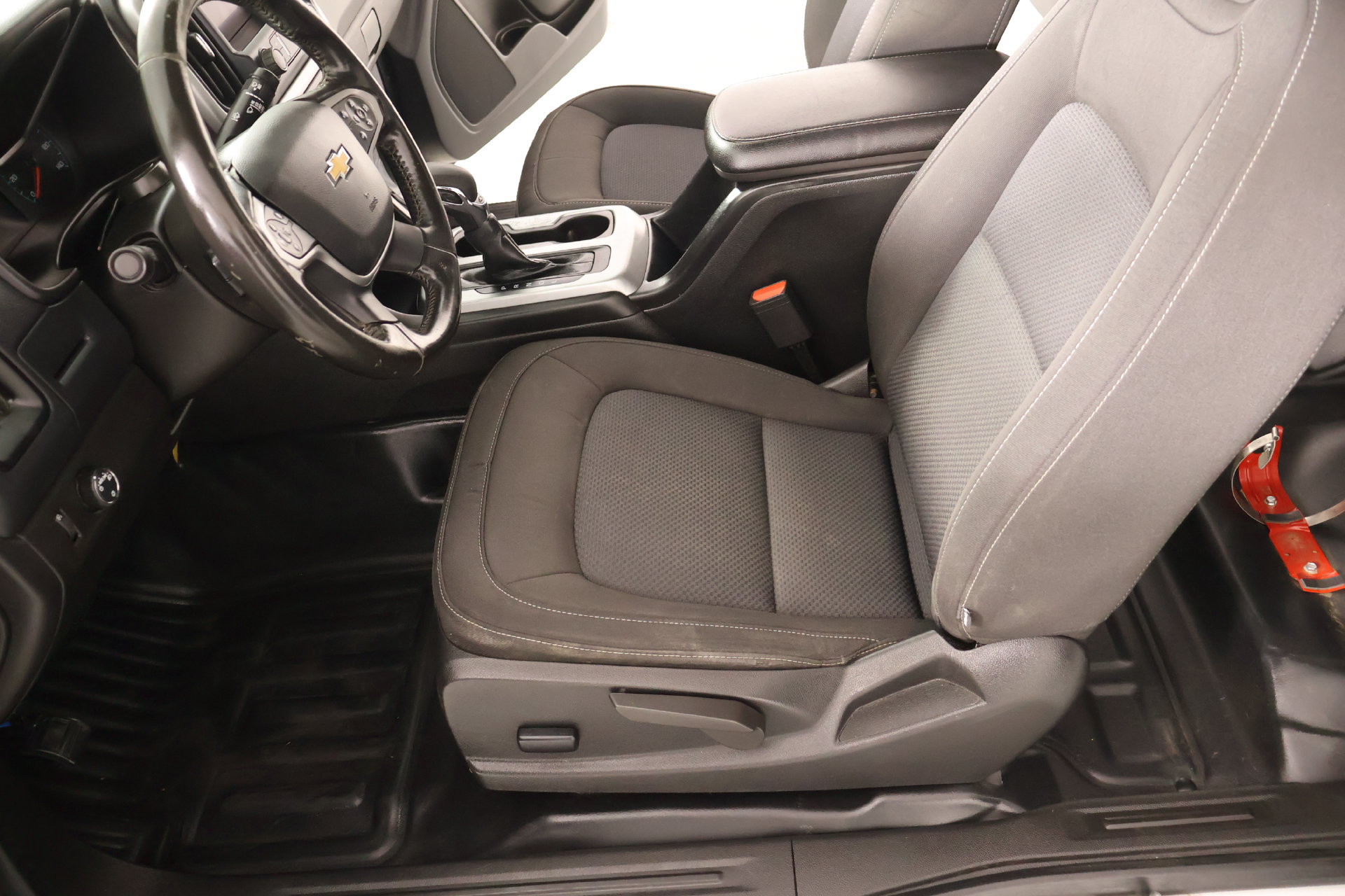 Used 2022 Chevrolet Colorado LT w/ Fleet Safety Package RWD image 10