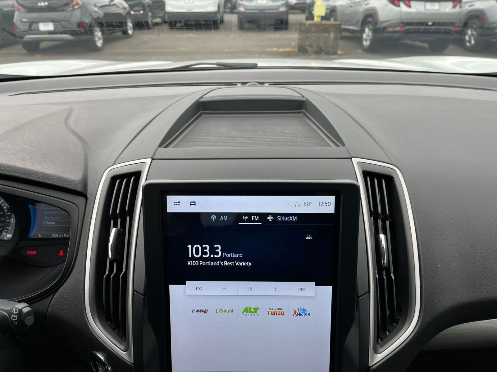 Used 2024 Ford Edge SEL image 21