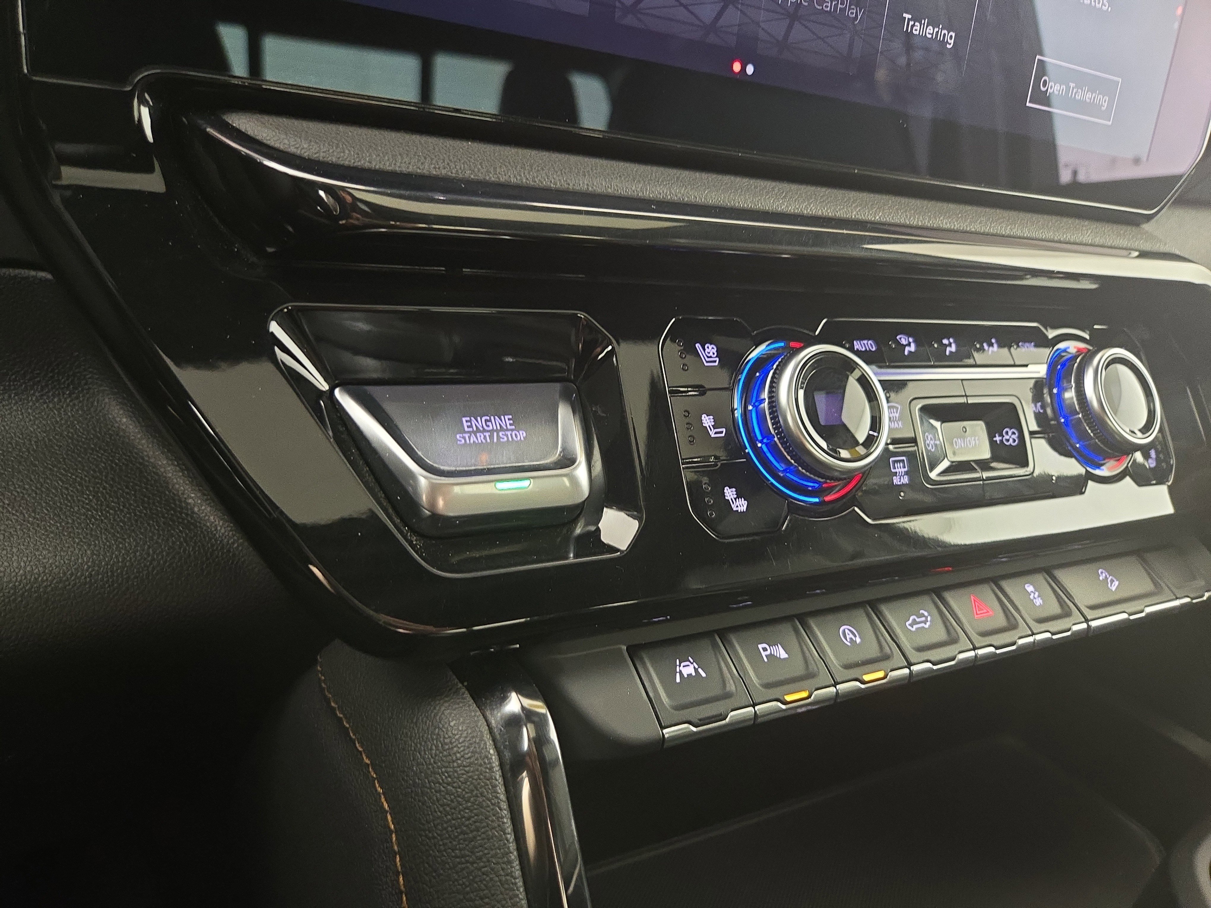 Certified 2023 GMC Sierra 1500 AT4 w/ Technology Package AWD/4WD image 26