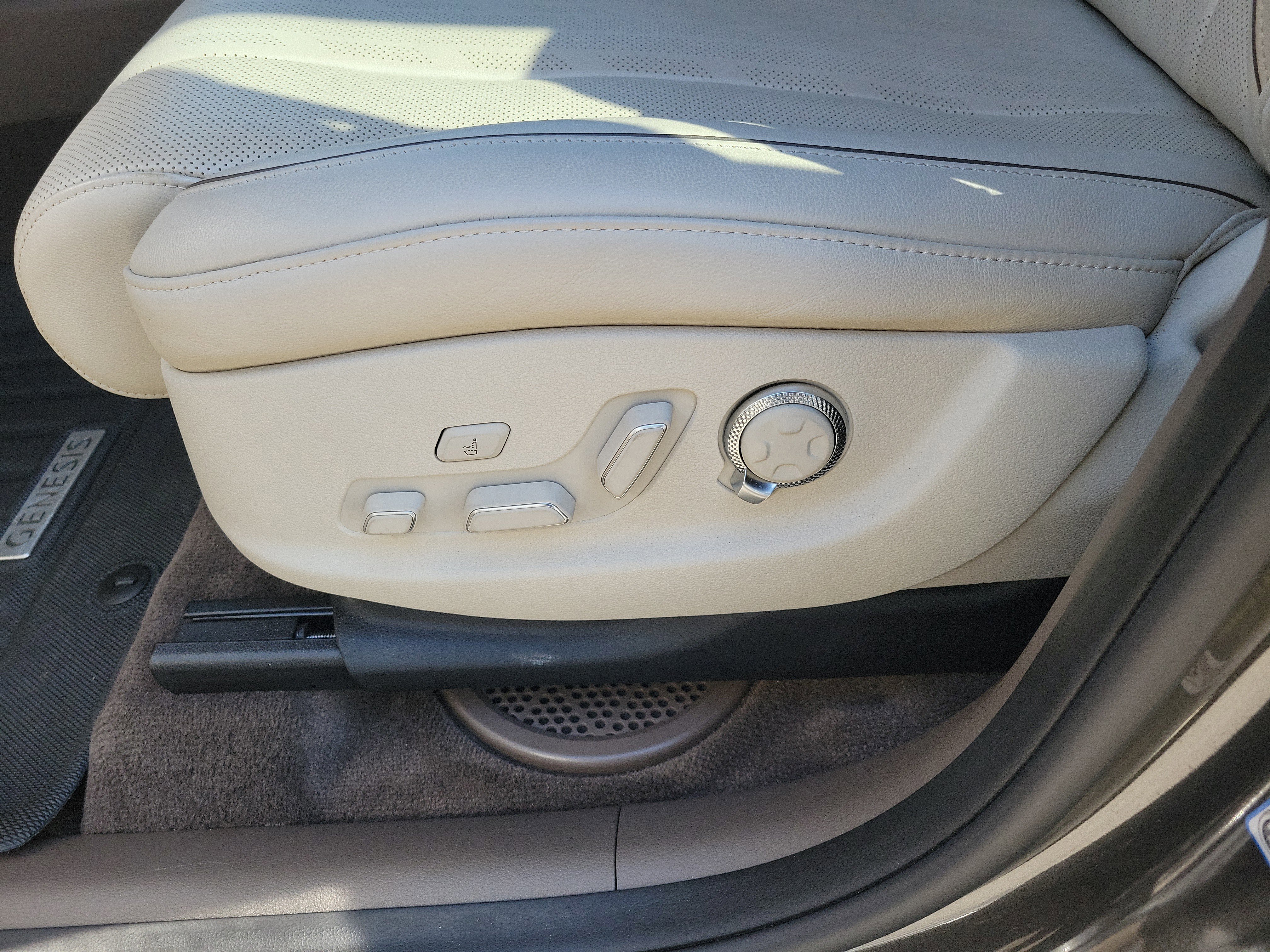 Used 2024 Genesis GV80 3.5T w/ Advanced Package image 27