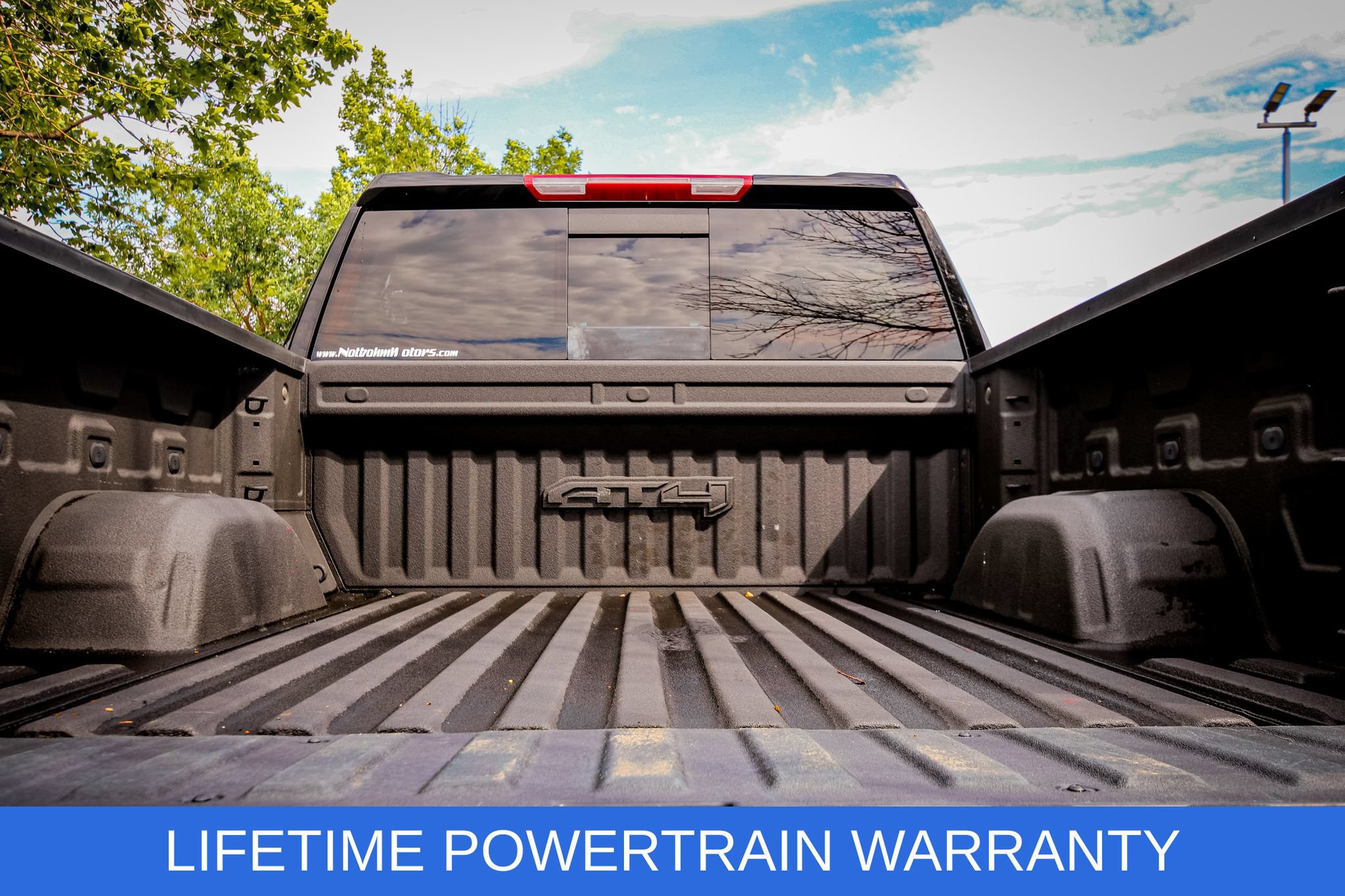 Used 2023 GMC Sierra 1500 AT4 w/ AT4 Preferred Package AWD/4WD image 17