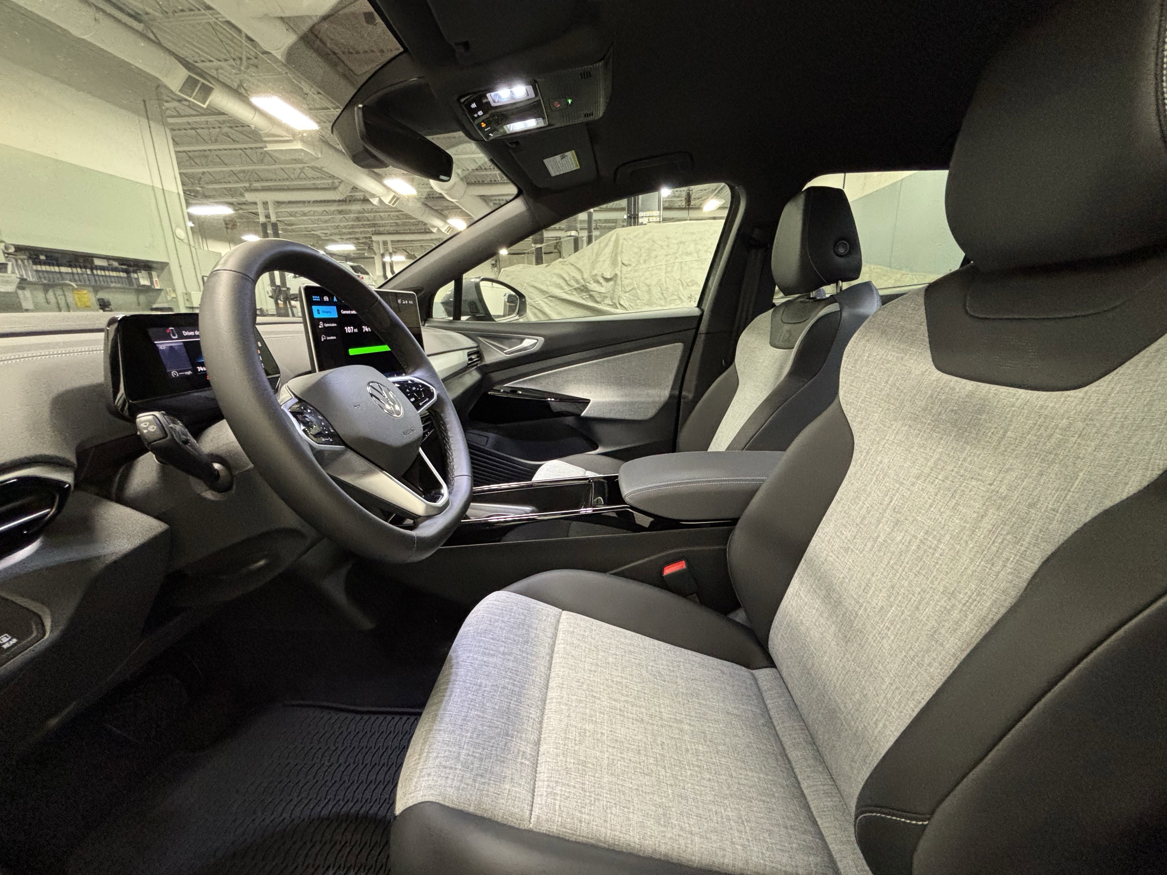 New 2025 Volkswagen ID.4 Pro image 3