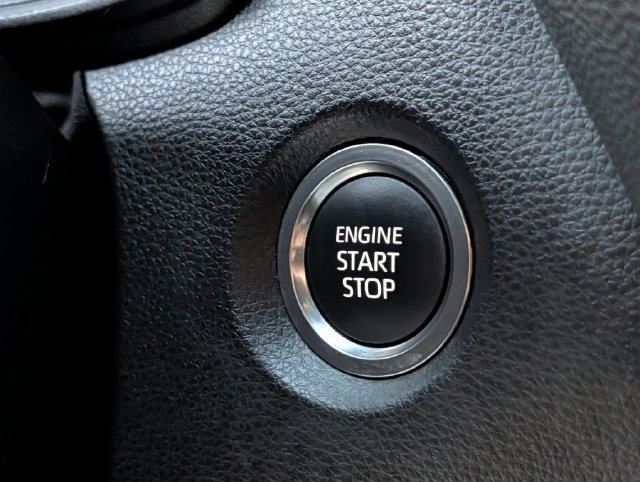 Used 2026 Toyota Corolla SE FWD image 19