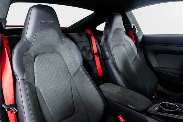 Used 2025 Porsche 911 Carrera 4 GTS image 31