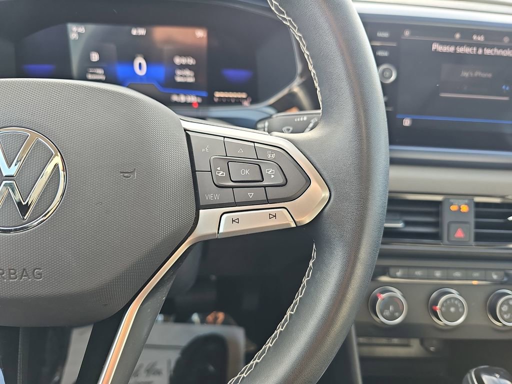 Used 2022 Volkswagen Taos SE w/ Panoramic Sunroof Package image 21