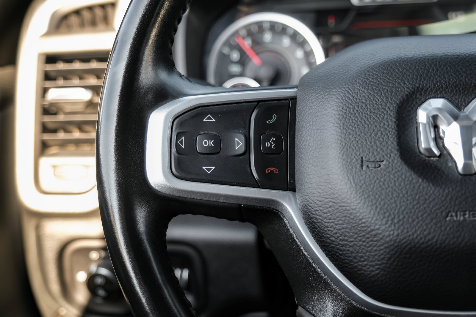 Used 2022 RAM 1500 Big Horn AWD/4WD image 13