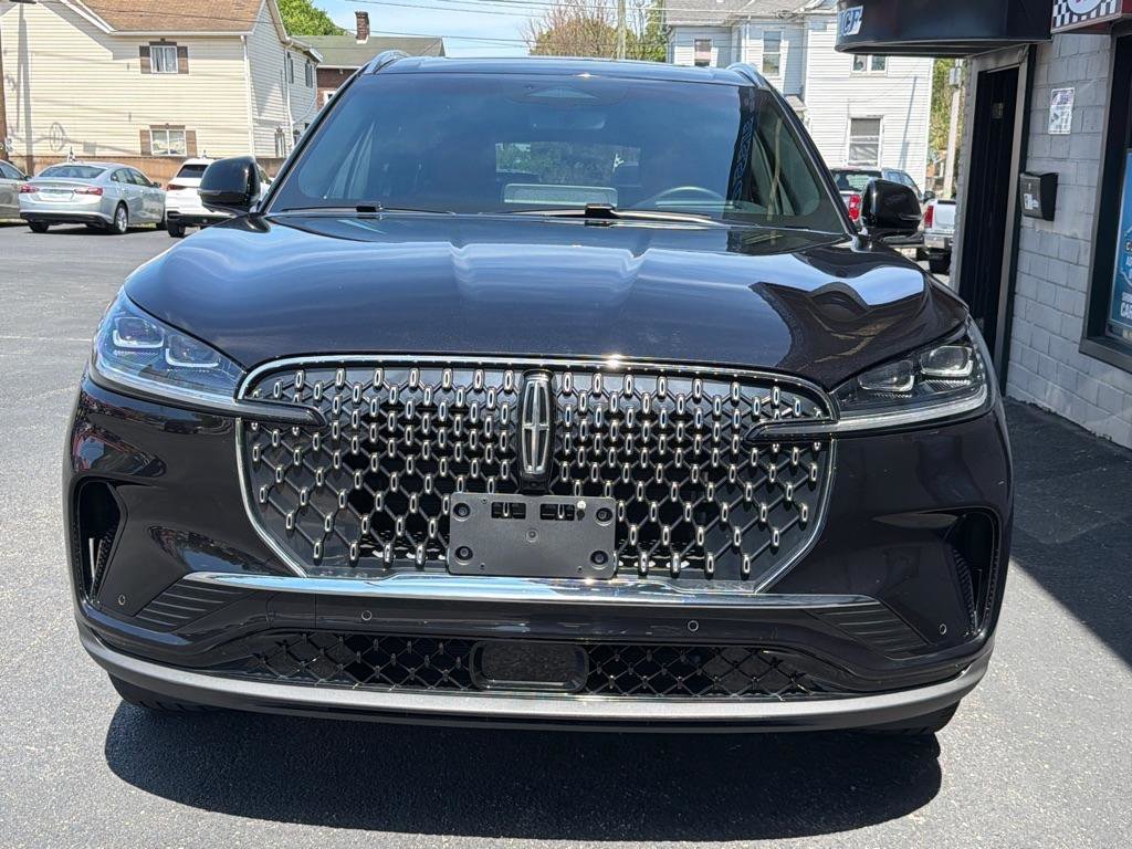 Used 2025 Lincoln Aviator Reserve AWD/4WD image 8