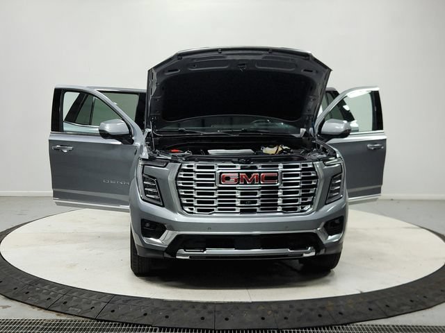 Used 2025 GMC Yukon Denali RWD image 11