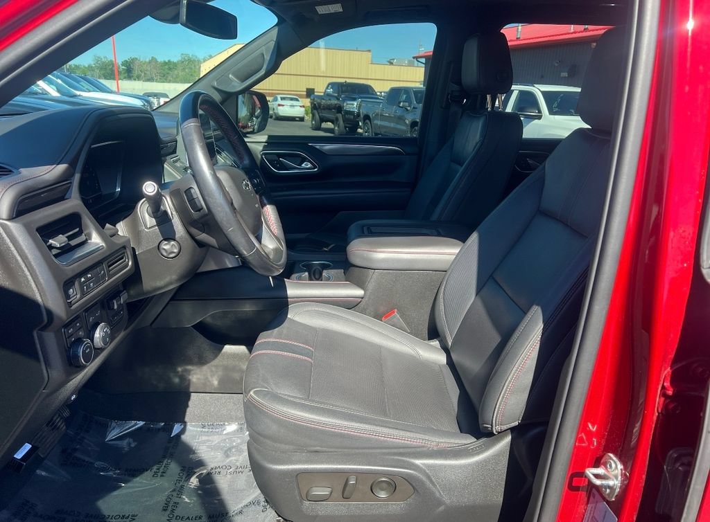 Used 2022 Chevrolet Suburban RST w/ Luxury Package AWD/4WD image 26