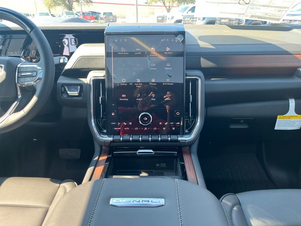 New 2026 GMC Yukon XL Denali w/ Denali Reserve Package image 17