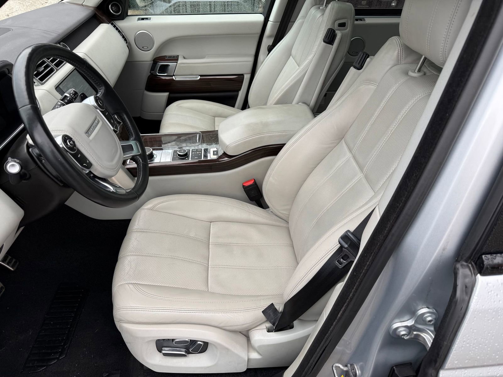 Used 2015 Land Rover Range Rover Long Wheelbase Supercharged image 26