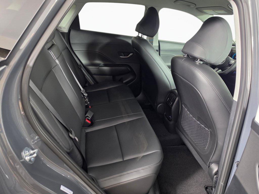 Used 2026 Hyundai Kona SEL Premium AWD/4WD image 35