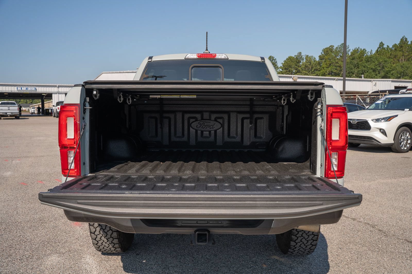 Certified 2023 Ford Ranger Lariat w/ Tremor Off-Road Package AWD/4WD image 22