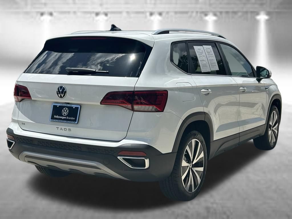 Used 2024 Volkswagen Taos SE FWD image 5