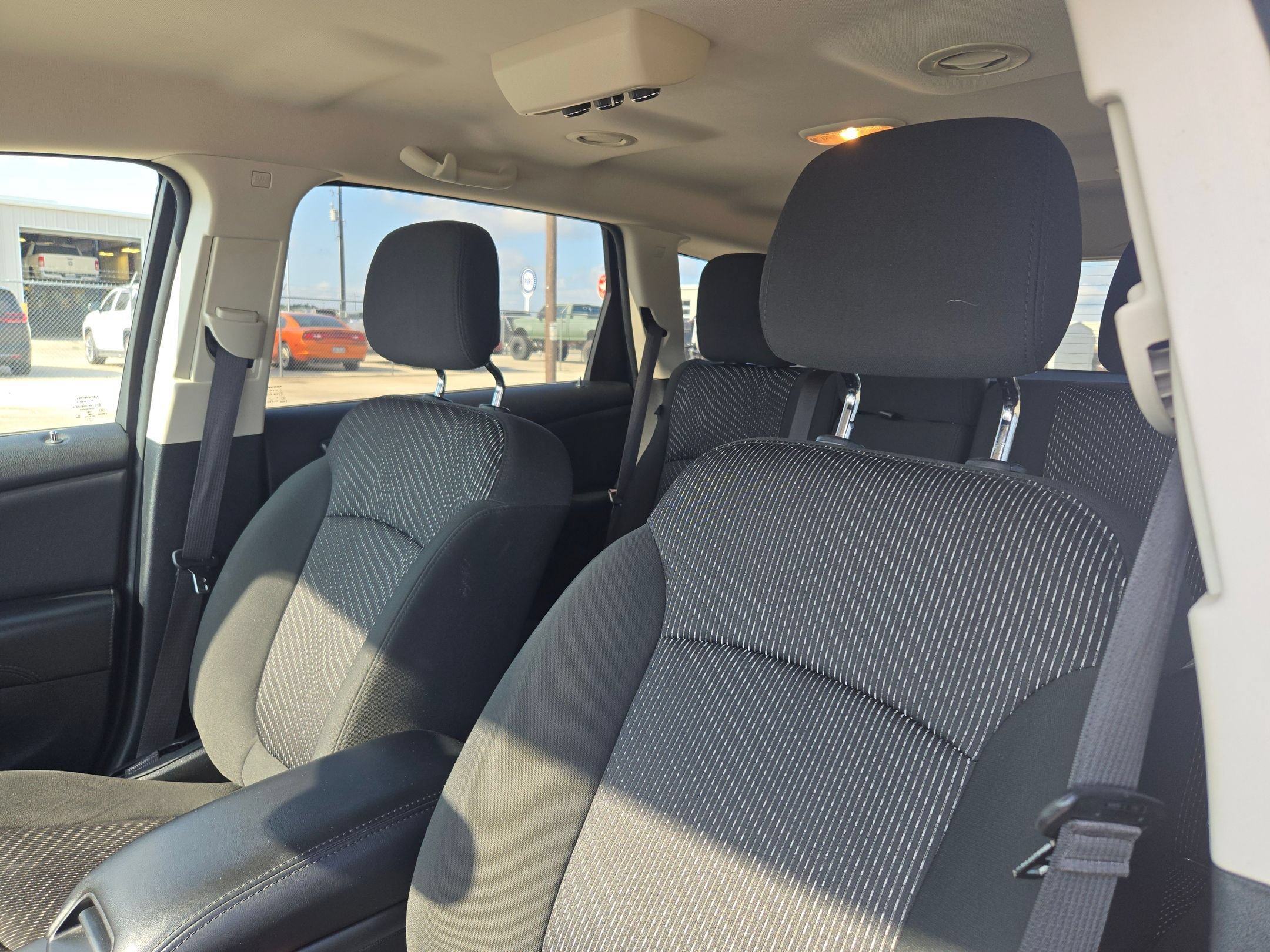 Used 2020 Dodge Journey SE w/ SE Popular Equipment Group FWD image 9