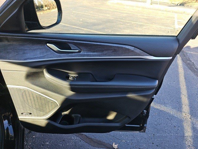 Used 2021 Jeep Grand Cherokee L Limited image 14