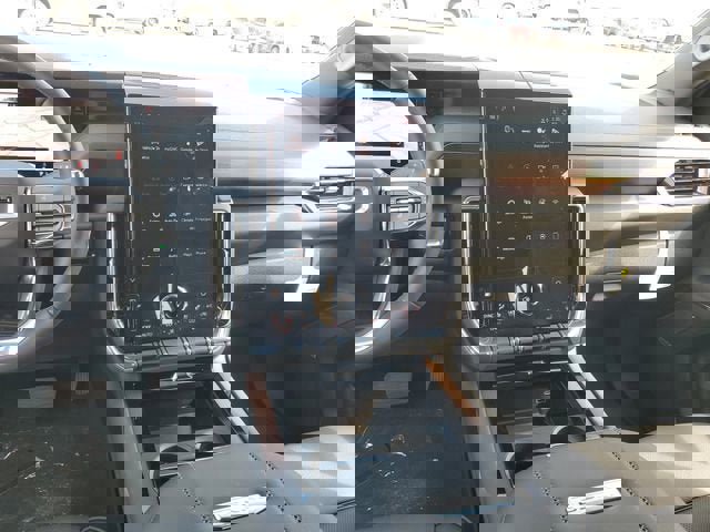 New 2026 GMC Yukon XL Denali w/ Sun & Power Step Package AWD/4WD image 14