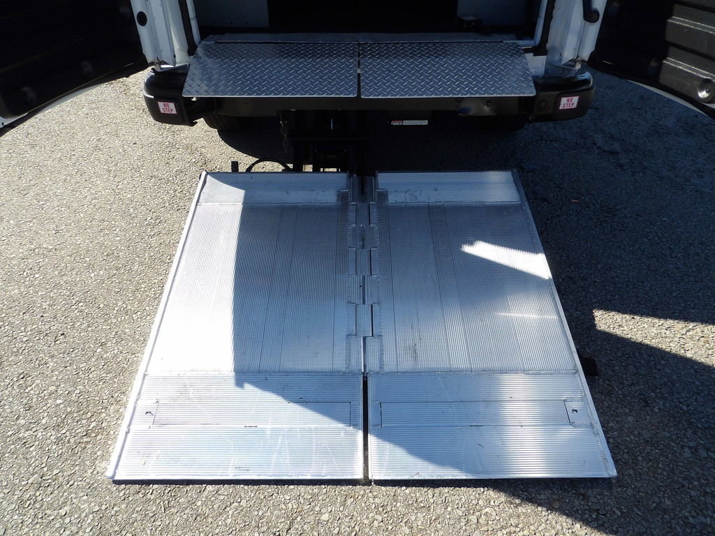 Used 2022 Chevrolet Express 3500 w/ Driver Convenience Package image 40