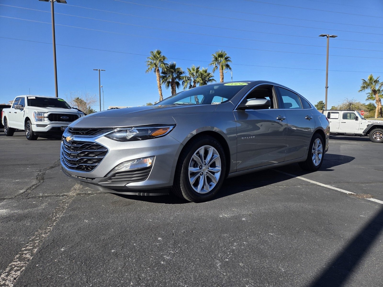 Used 2024 Chevrolet Malibu LT image 2